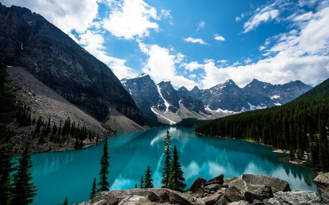تصویر زمینه Moraine Lake در کانادا 2k Quad HD 1