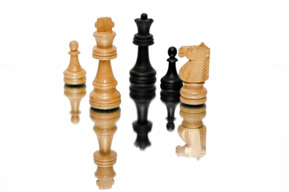 شطرنج پس زمینه سفید بازتاب عکس ورزشی  ورزشی ، ورزشی ، بارگیری تصویر زمینه تصویر بارگیری شده در رایانه رومیزی ، تبلت 1