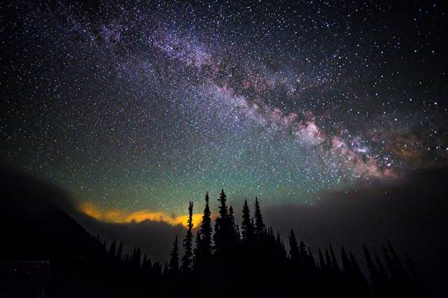 ستاره ها آسمان راه شیری درختان شب فضا عکس طبیعت  بارگیری تصویر زمینه تصویر زمینه شبانه در رایانه رومیزی ، تبلت 1
