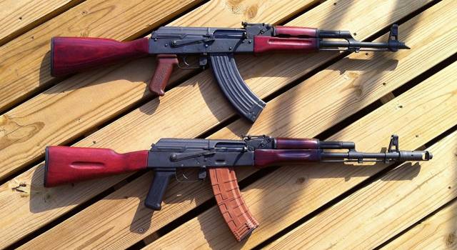 تفنگ تهاجمی AK 47 Two planks Wood عکس ارتش  سربازی ، کلاشینکف ، صفحه ، 2 تصویر زمینه برای بارگیری تصویر در رایانه رومیزی ، تبلت 1