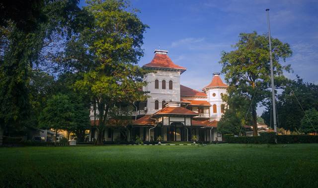 سریلانکا خانه های دانشگاه کلمبو درختان چمن شهرهای عکس  بارگیری تصویر تصویر زمینه بر روی رایانه رومیزی ، تبلت 1
