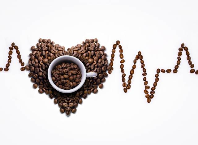 قهوه زمینه سفید لیوان قلب عکس غذا دانه  بارگیری تصویر زمینه در رایانه رومیزی ، تبلت 1