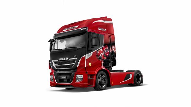 IVECO Trucks 570X7، Scuderia Ferrari قرمز سفید پس زمینه عکس ماشین  تصویر زمینه اتومبیل ، خودرو ، کامیون 1