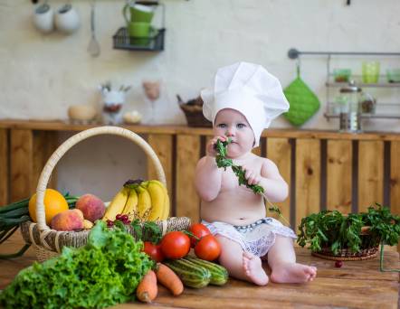 سبزیجات میوه گوجه فرنگی نوزاد کلاه زمستانی آشپز عکس کودکان  کودک ، کودک ، نوزاد ، آشپز ، آشپزخانه تصویر زمینه تصویر زمینه 1