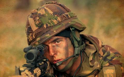 سربازان کلاه جنگی نظامی ارتش کلاه ایمنی کلاهبرداران عکس چهره ارتش  نظامی ، سرباز ، تصویر زمینه مرد 1