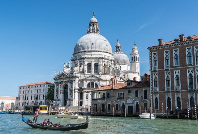قایق های کلیسای ایتالیا سانتا ماریا دلا سلام در شهرهای کانال کانال ونیز  تصویر زمینه 1