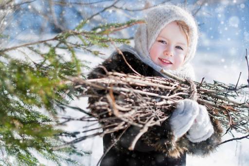 زمستان دختران کوچک شاخه ها نگاه کودکان عکس  کودک ، خیره شدن تصویر زمینه 1