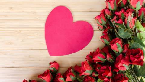 عکس کارت تبریک عاشقانه خام گل ها و قلب 1