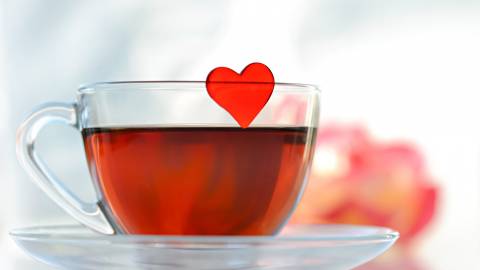 عکس لیوان چای و قلب عاشقانه 1