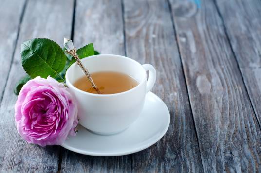 عکس فنجان چای و گل رز 1